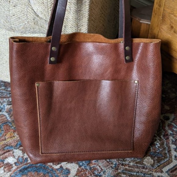 Medium Classic LEATHER TOTE BAG, Nutmeg - Picture 6 of 6